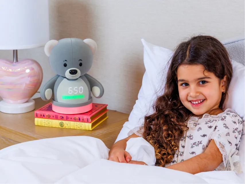 Al-powered smart baby monitor and sleep routine device.